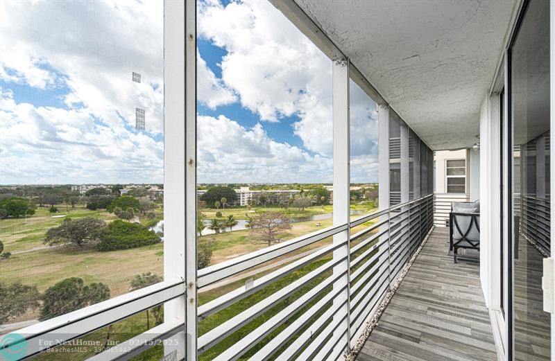 3520 Oaks Way 910, Pompano Beach, FL 33069