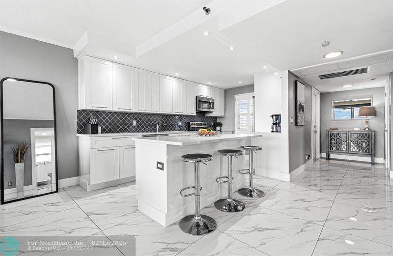 3520 Oaks Way 910, Pompano Beach, FL 33069