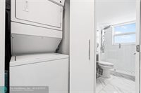 3520 Oaks Way 910, Pompano Beach, FL 33069