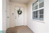 3520 Oaks Way 910, Pompano Beach, FL 33069