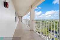 3520 Oaks Way 910, Pompano Beach, FL 33069