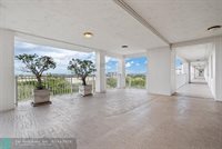 3520 Oaks Way 910, Pompano Beach, FL 33069