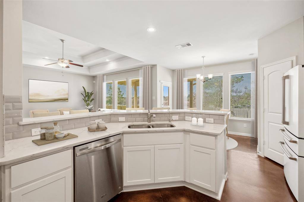 1721 Summergate Drive, Conroe, TX 77304