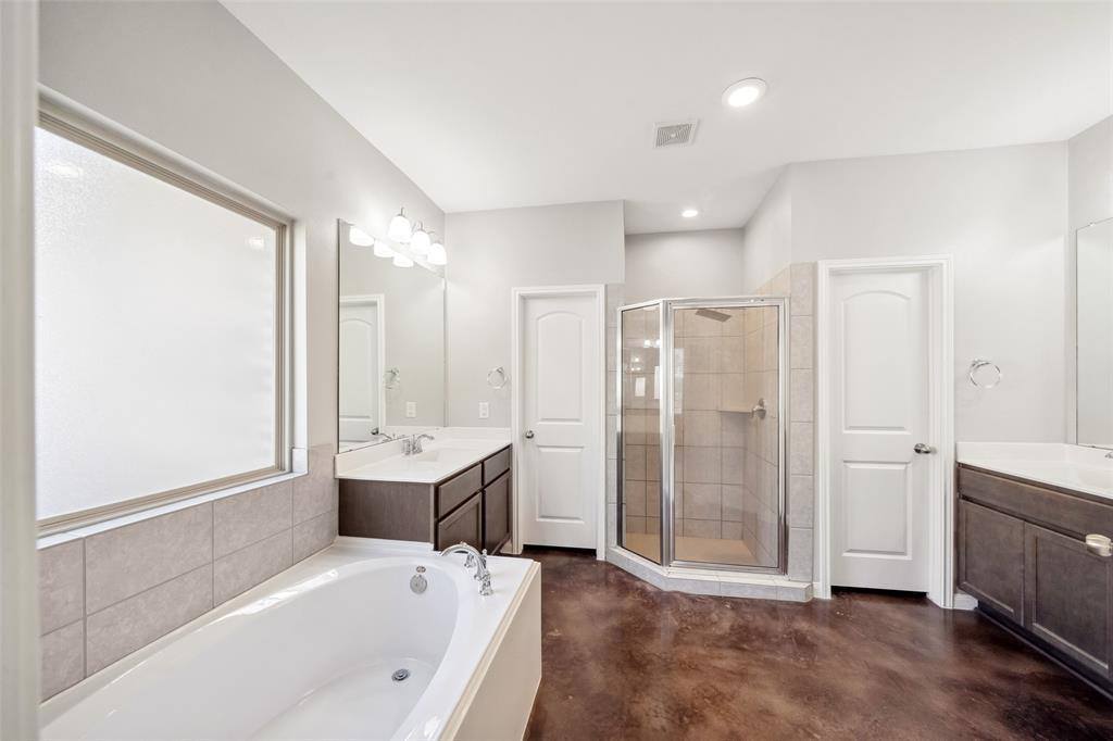 1721 Summergate Drive, Conroe, TX 77304