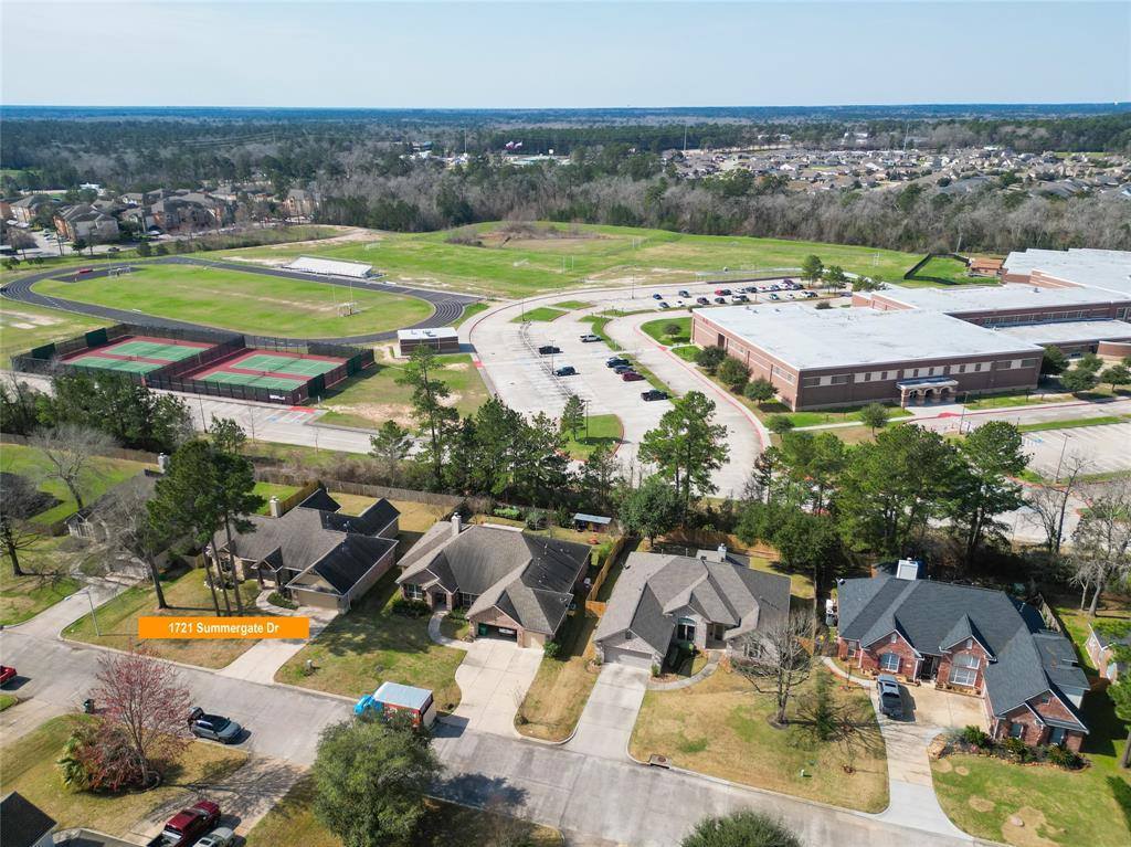 1721 Summergate Drive, Conroe, TX 77304