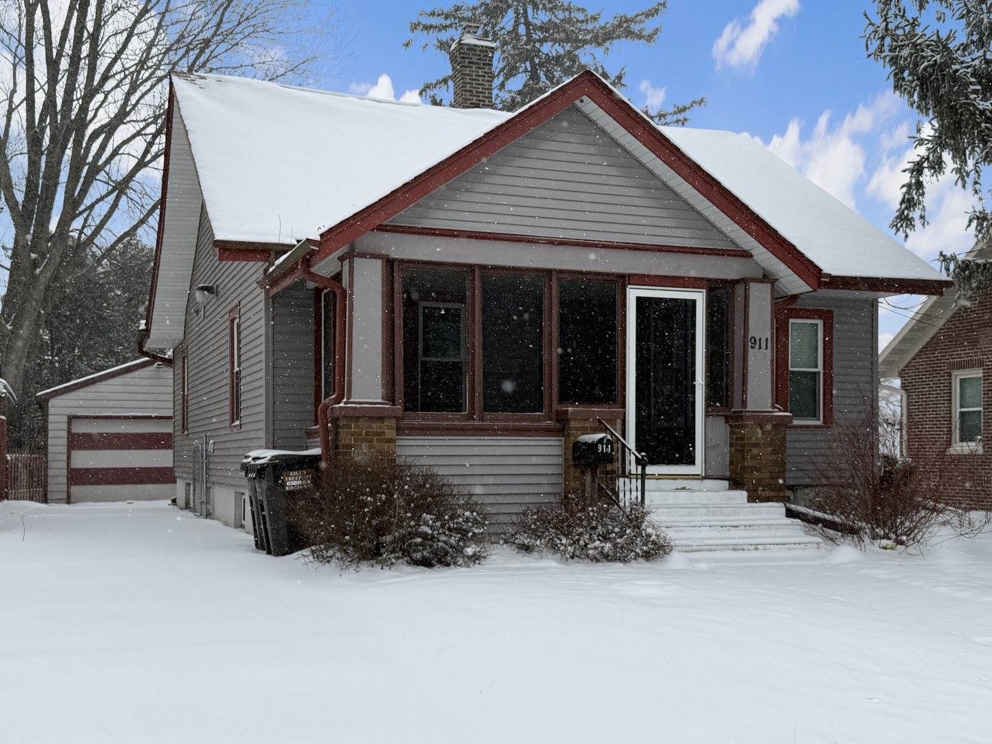 911 South Harlem Avenue, Freeport, IL 61032