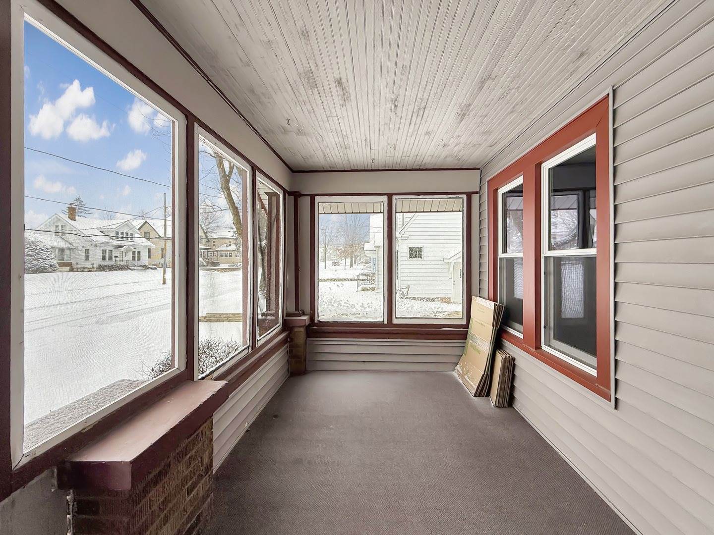 911 South Harlem Avenue, Freeport, IL 61032