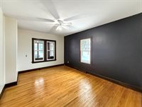 911 South Harlem Avenue, Freeport, IL 61032