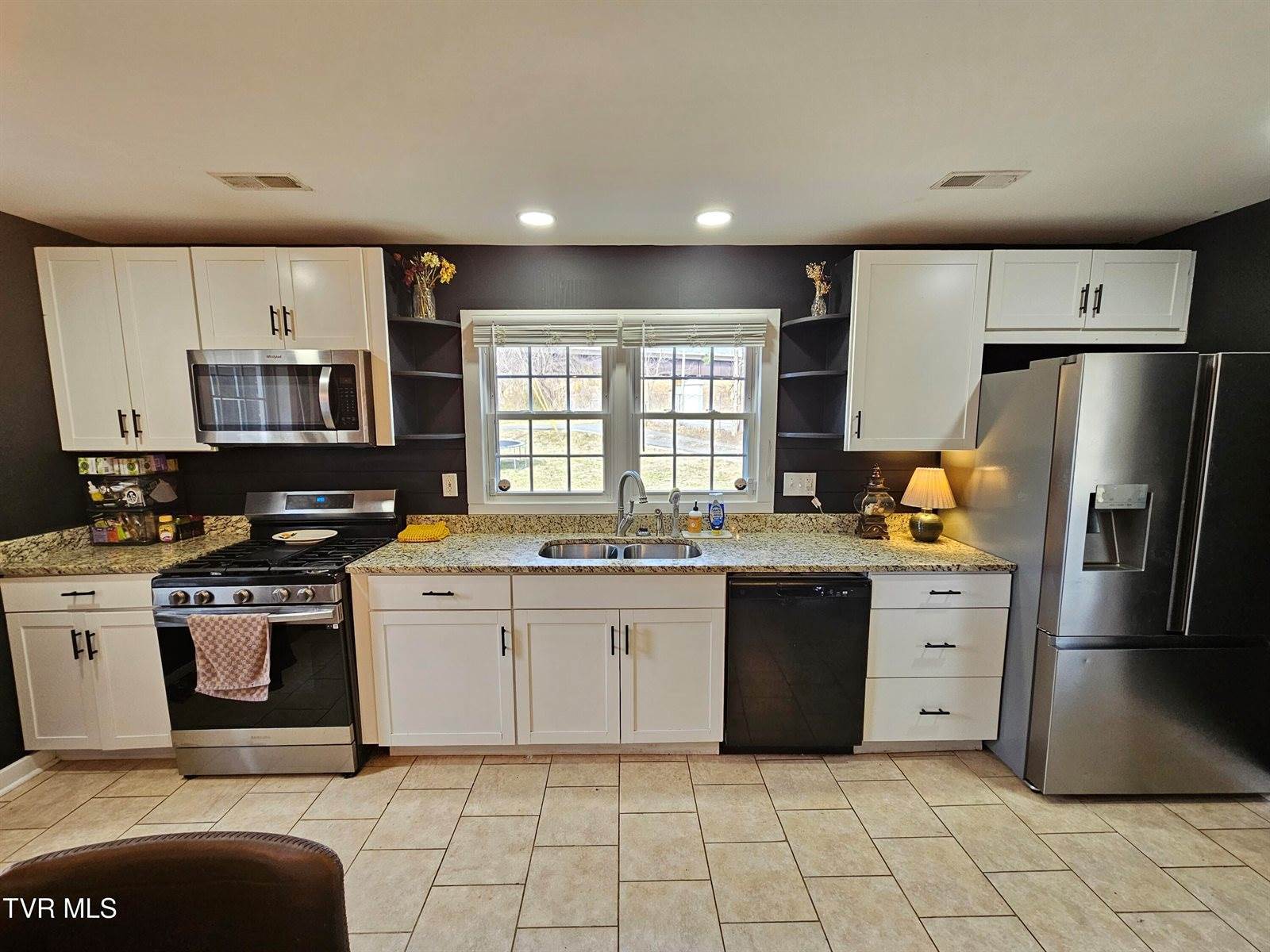 501 Twin Oaks Drive, Johnson City, TN 37601