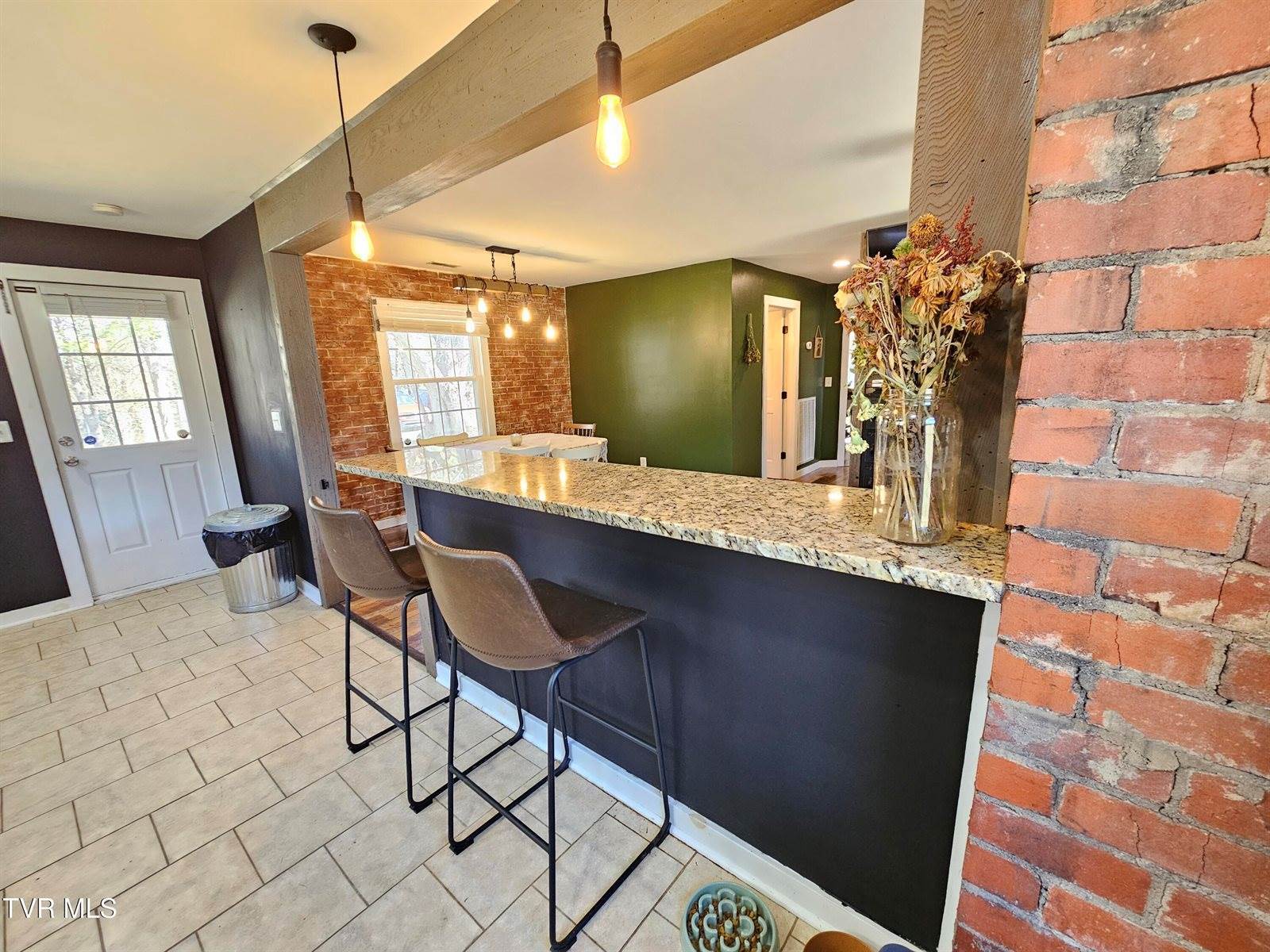 501 Twin Oaks Drive, Johnson City, TN 37601