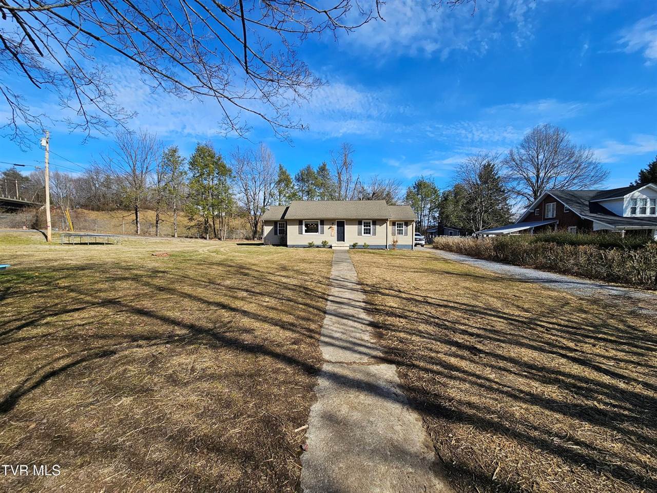 501 Twin Oaks Drive, Johnson City, TN 37601