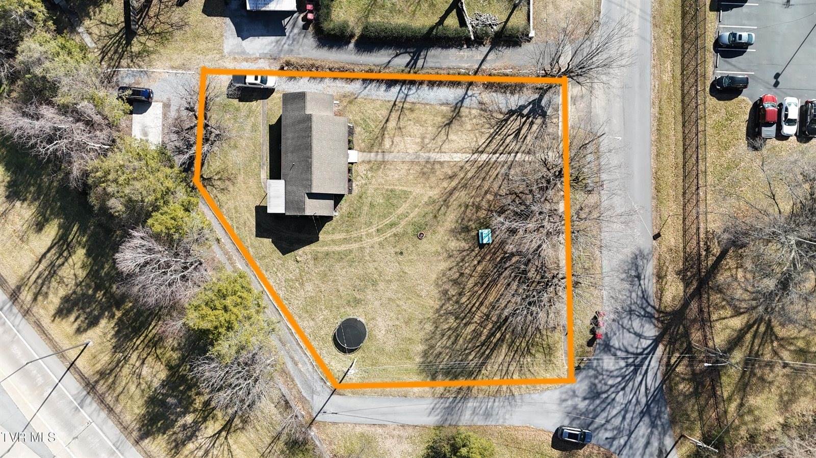 501 Twin Oaks Drive, Johnson City, TN 37601