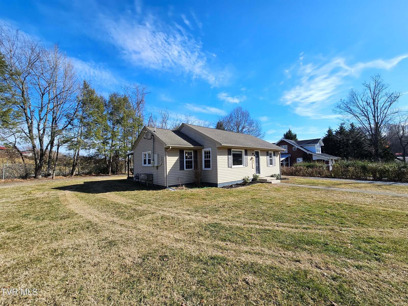 501 Twin Oaks Drive, Johnson City, TN 37601