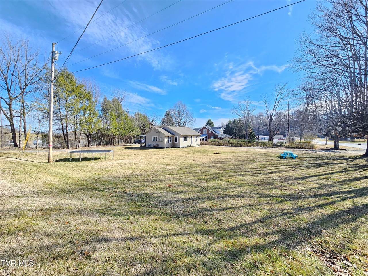 501 Twin Oaks Drive, Johnson City, TN 37601
