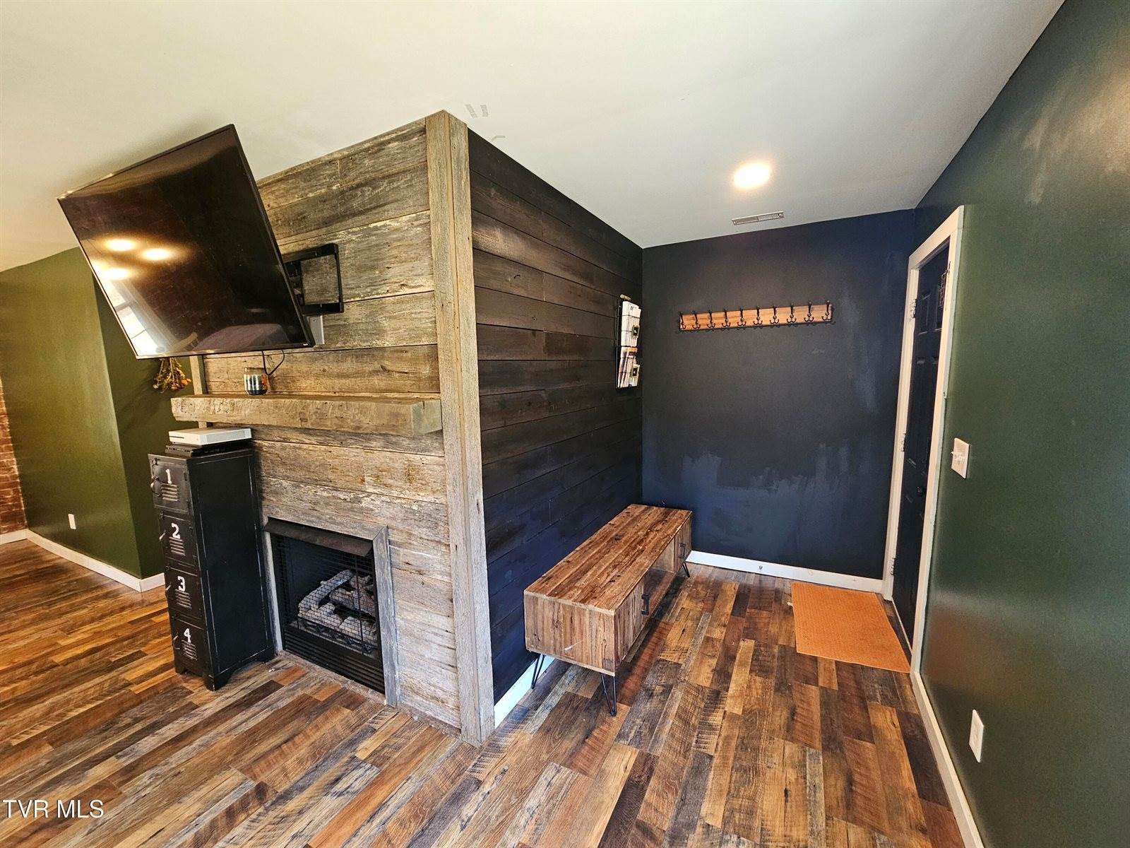 501 Twin Oaks Drive, Johnson City, TN 37601