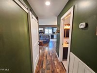 501 Twin Oaks Drive, Johnson City, TN 37601