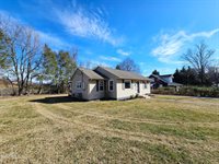 501 Twin Oaks Drive, Johnson City, TN 37601