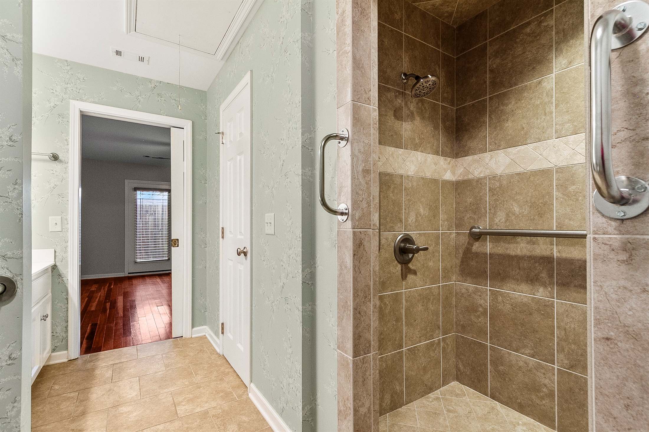 1701 Dauphine Drive, Tuscaloosa, AL 35406