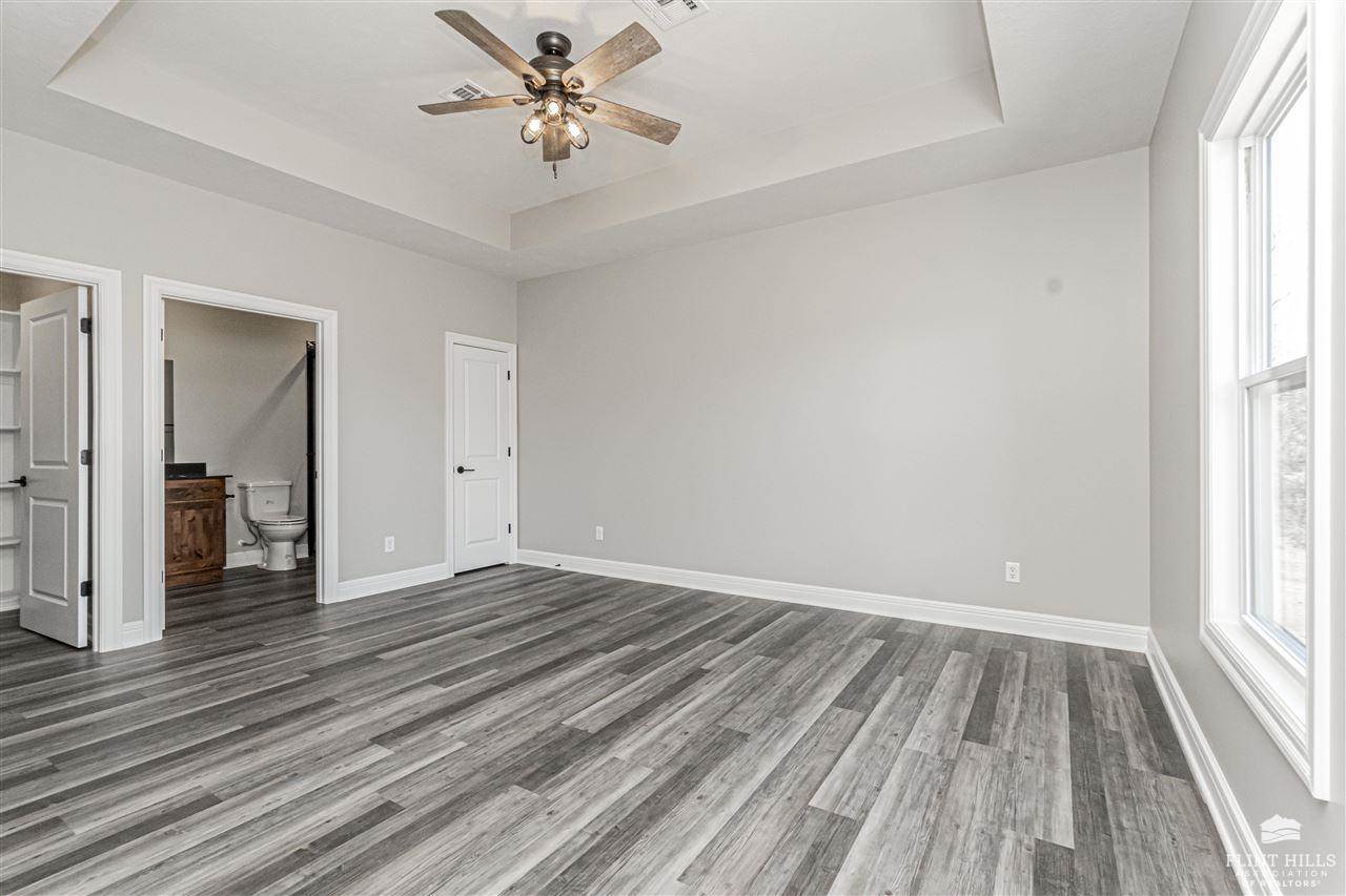1827 Kenneth Drives, Junction City, KS 66441
