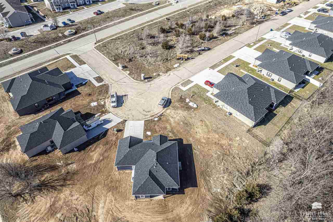 1827 Kenneth Drives, Junction City, KS 66441