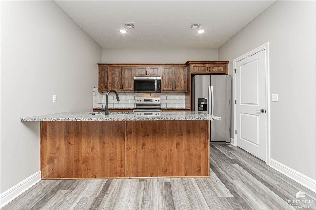 1827 Kenneth Drives, Junction City, KS 66441