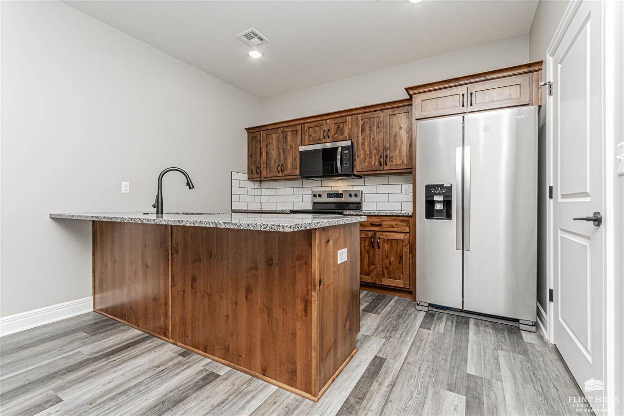 1827 Kenneth Drives, Junction City, KS 66441