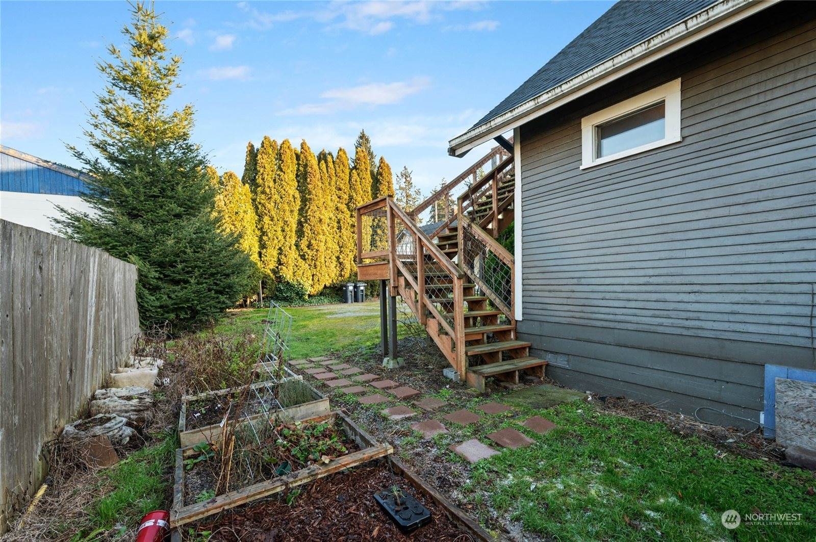 729 North 4th Street, Mount Vernon, WA 98273
