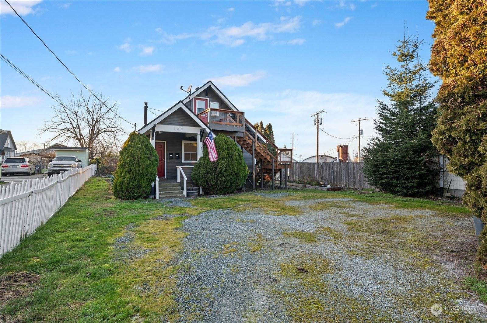 729 North 4th Street, Mount Vernon, WA 98273