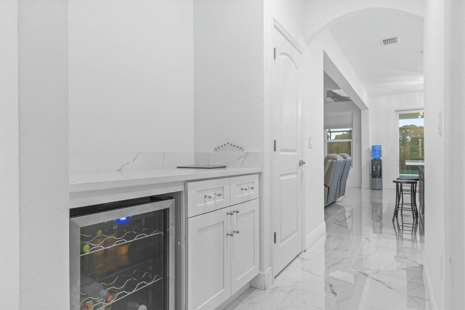 465 SW Vista Lake Drive, Port Saint Lucie, FL 34953