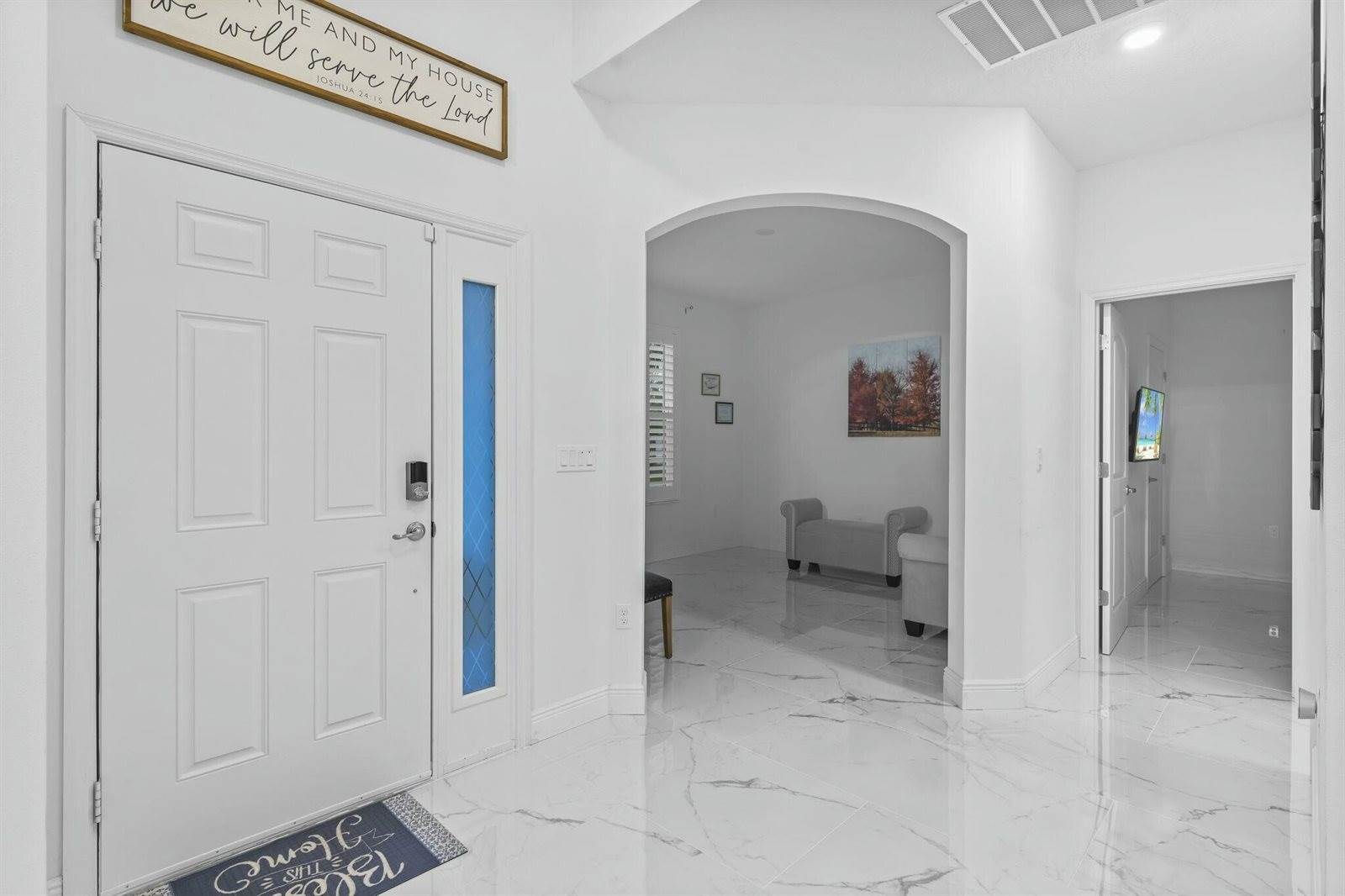 465 SW Vista Lake Drive, Port Saint Lucie, FL 34953