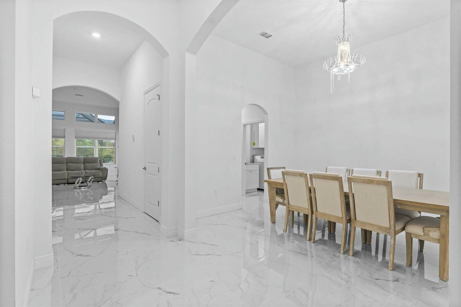 465 SW Vista Lake Drive, Port Saint Lucie, FL 34953