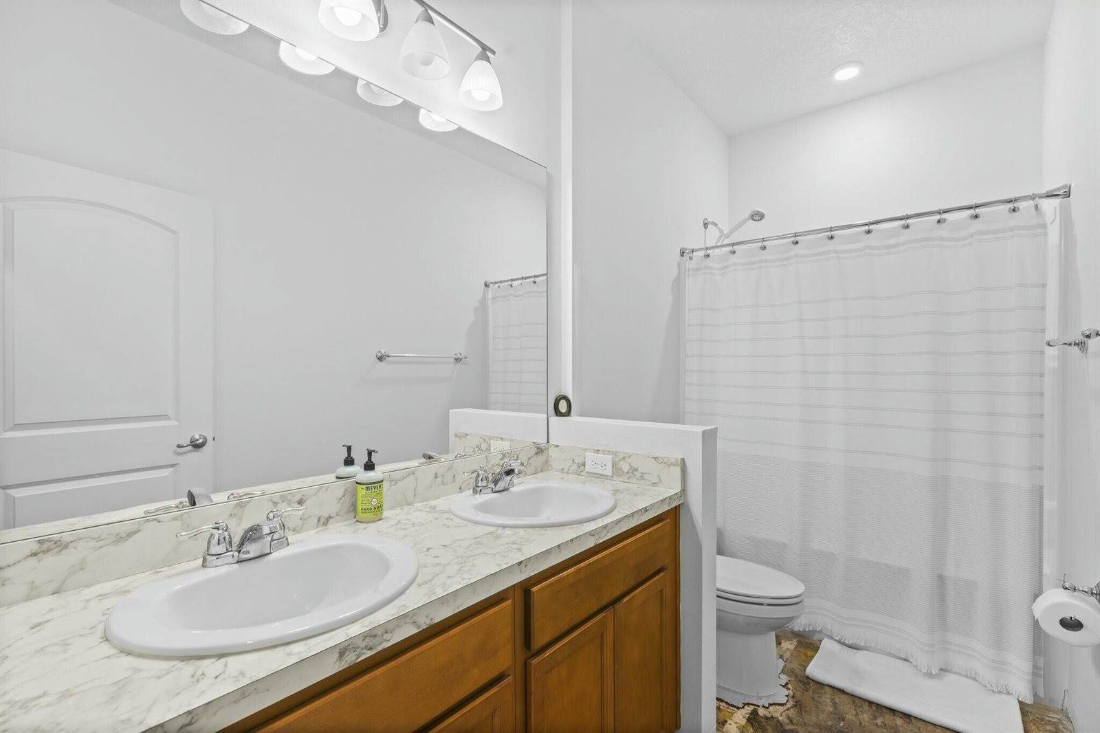 465 SW Vista Lake Drive, Port Saint Lucie, FL 34953