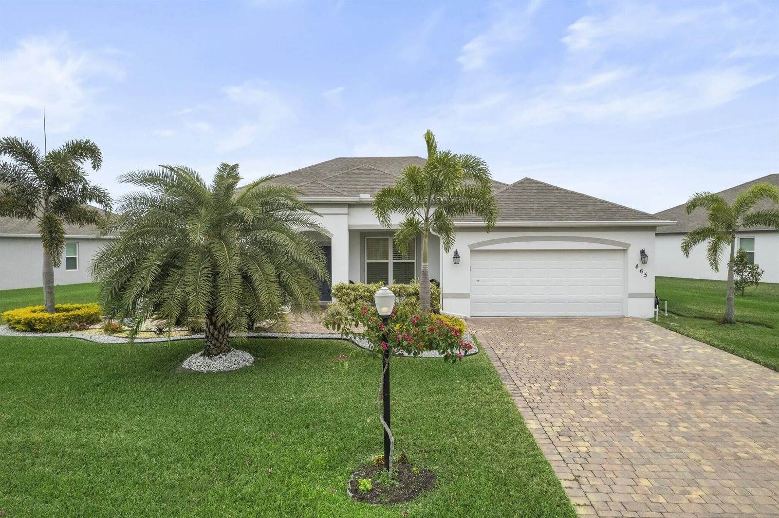 465 SW Vista Lake Drive, Port Saint Lucie, FL 34953
