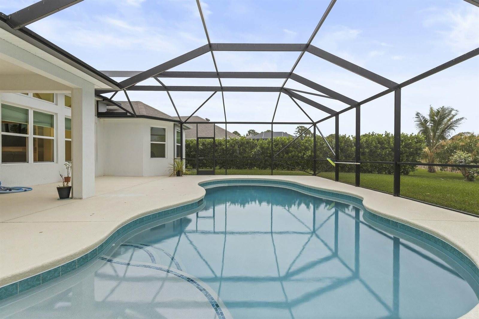 465 SW Vista Lake Drive, Port Saint Lucie, FL 34953