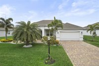 465 SW Vista Lake Drive, Port Saint Lucie, FL 34953
