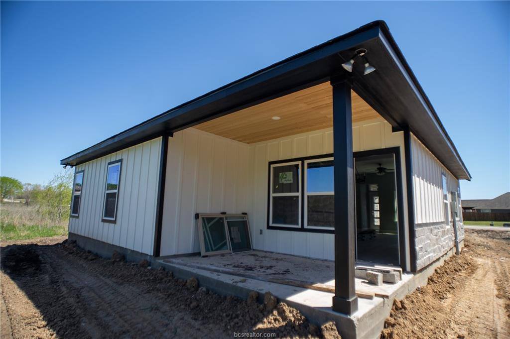 2591 Dove Crossing, Navasota, TX 77868