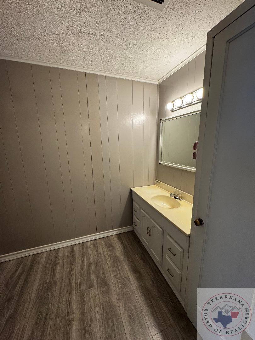 140 CR 3003, New Boston, TX 75570