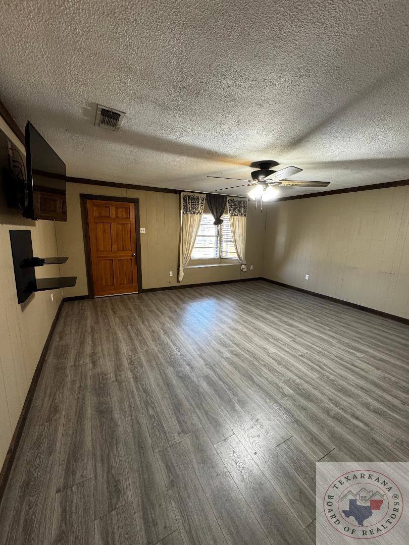 140 CR 3003, New Boston, TX 75570