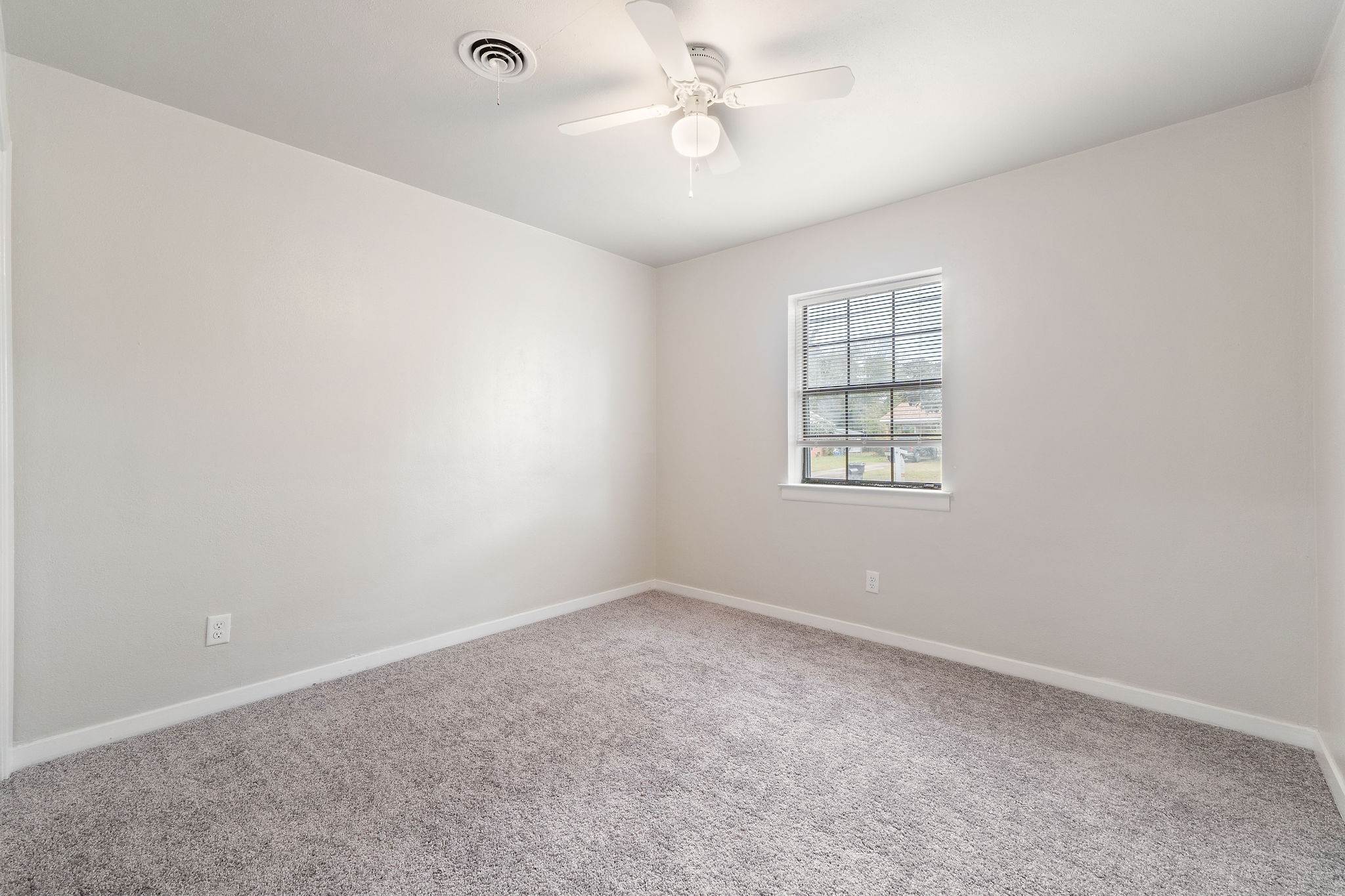 745 Connell Dr, Pensacola, FL 32503