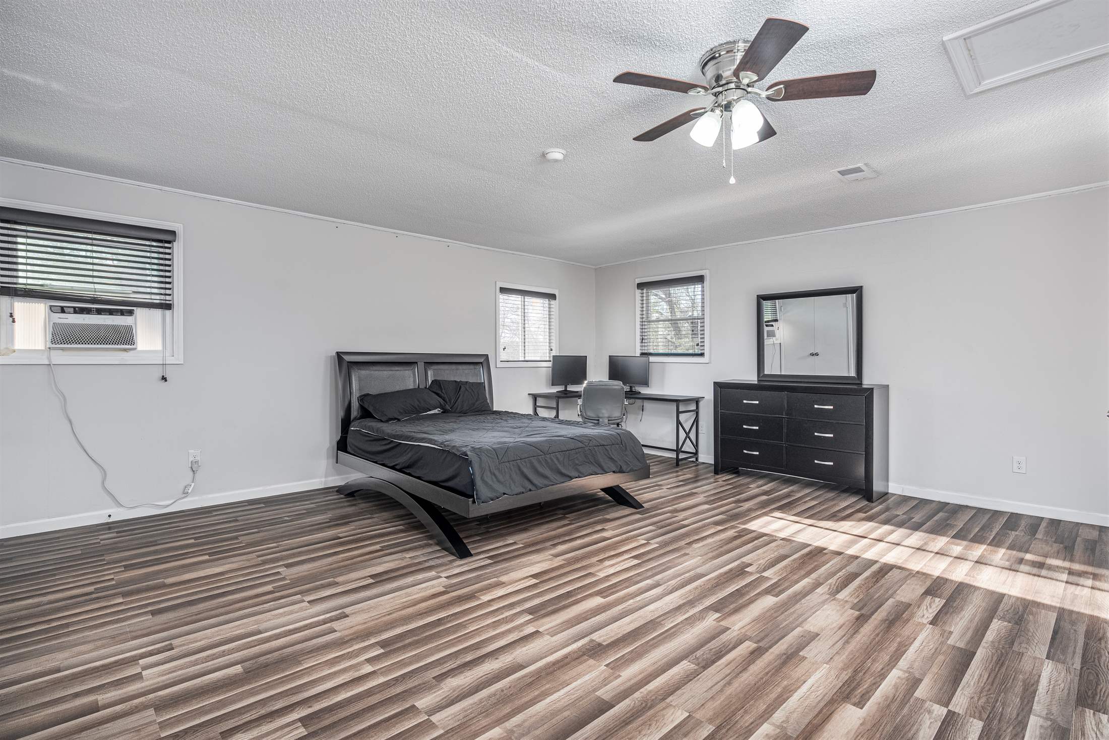 2350 Center, Columbia, SC 29204