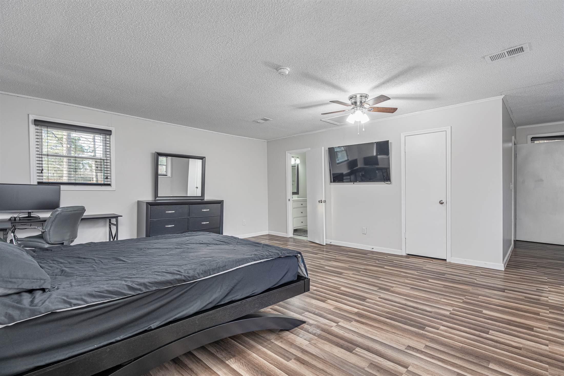 2350 Center, Columbia, SC 29204