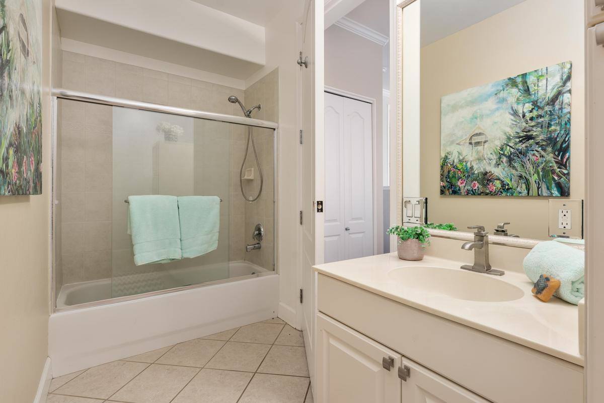 75-6060 Kuakini Hwy, Kailua-Kona, HI 96740