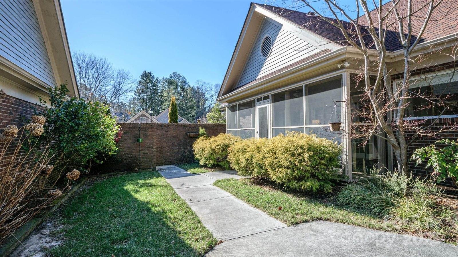 128 Glenbrook Drive, Hendersonville, NC 28739