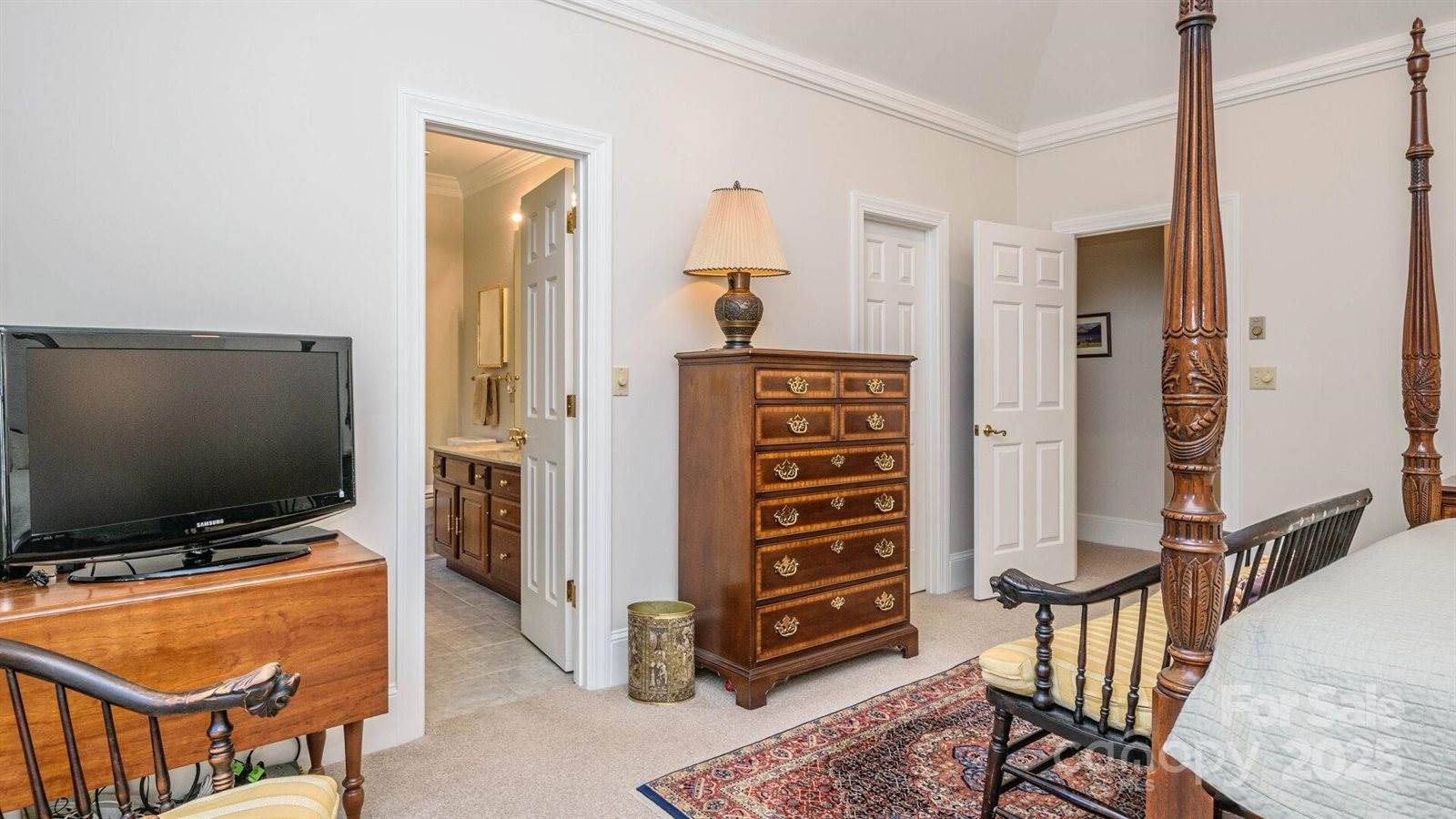 128 Glenbrook Drive, Hendersonville, NC 28739