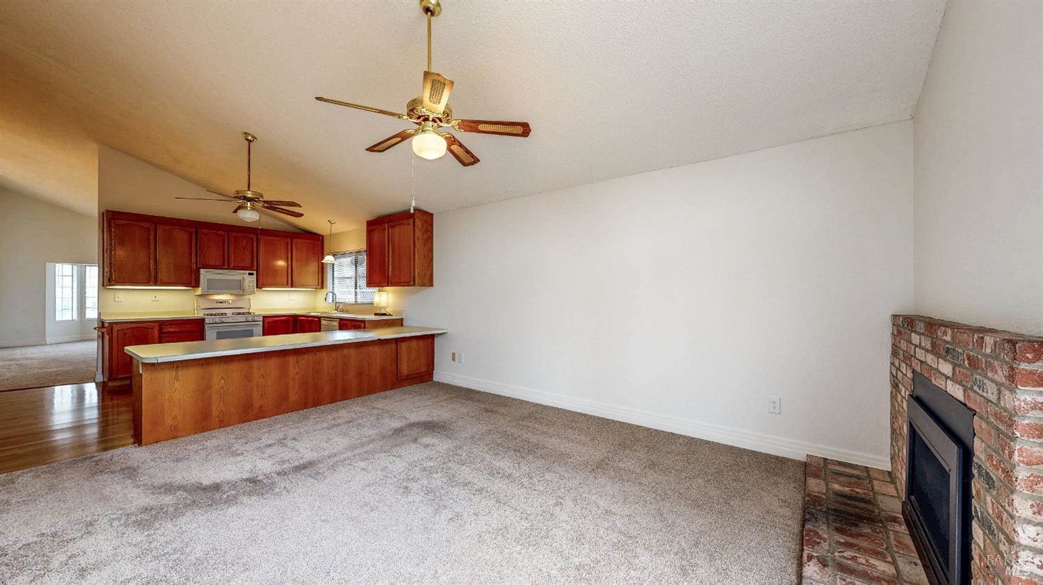 132 Elsbree Circle, Windsor, CA 95492