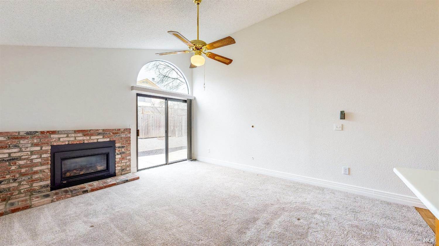 132 Elsbree Circle, Windsor, CA 95492