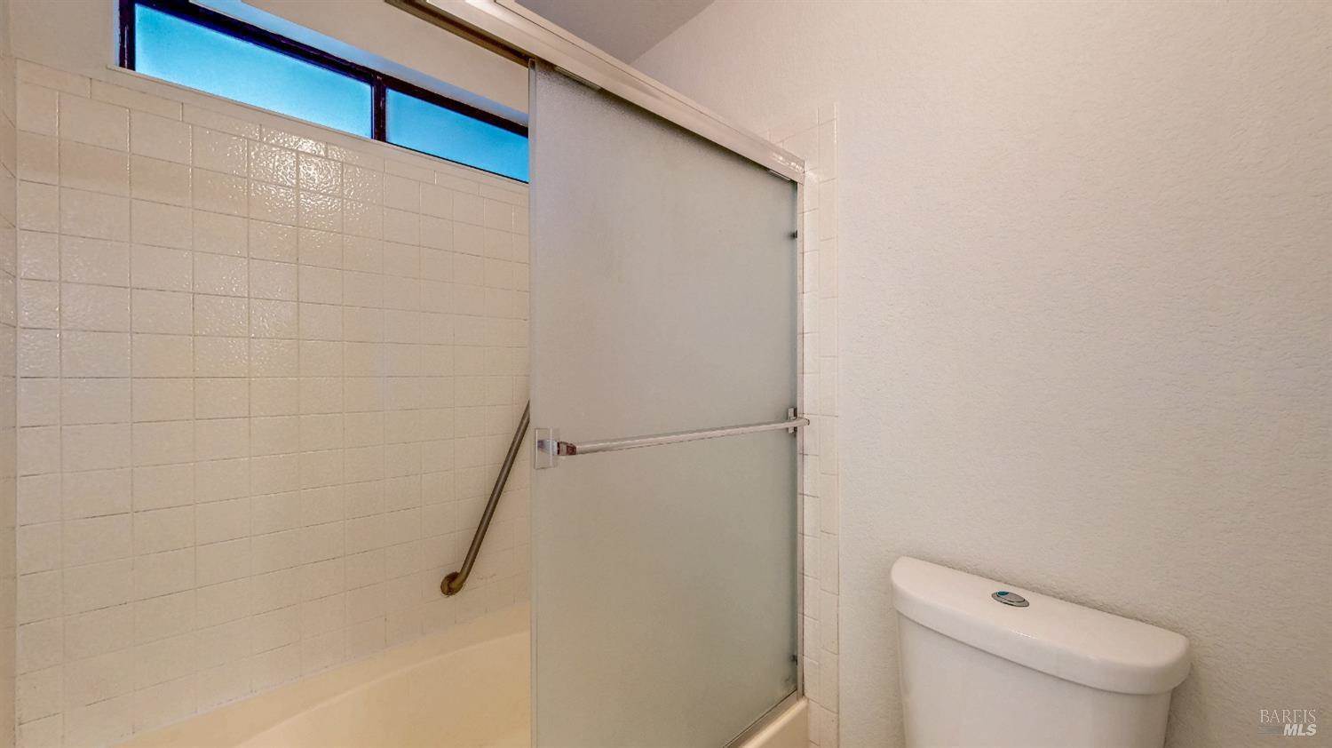 132 Elsbree Circle, Windsor, CA 95492