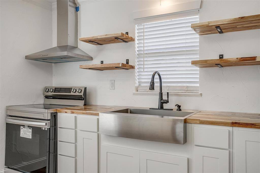 211 County Road 4221, Decatur, TX 76234