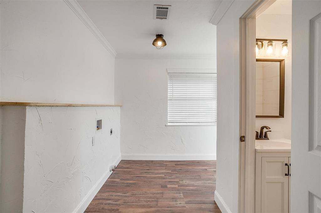 211 County Road 4221, Decatur, TX 76234