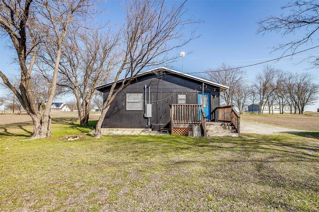 211 County Road 4221, Decatur, TX 76234